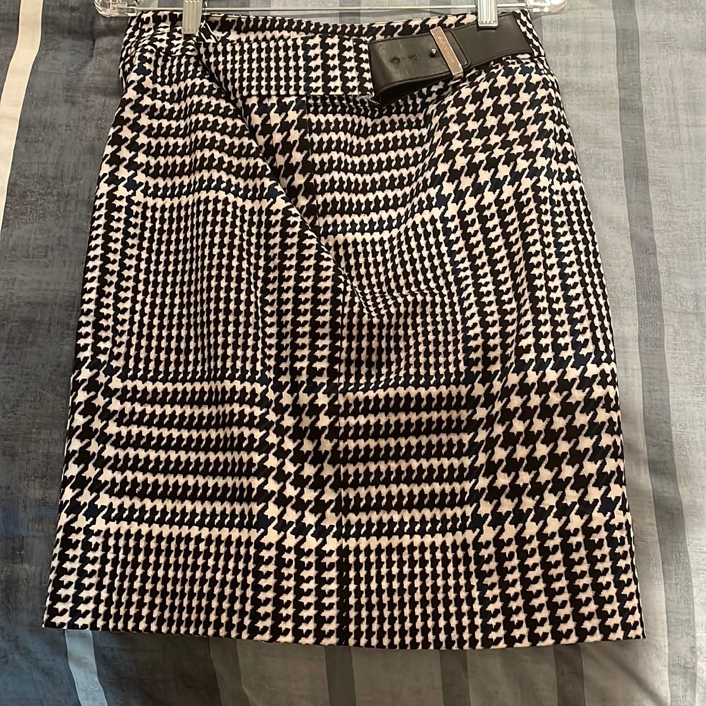 MichEl Kors houndstooth skirt